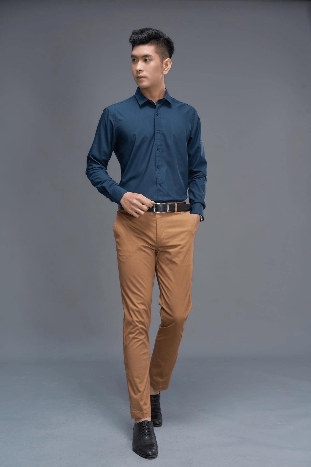 Bộ đồ công sở, Áo sơ mi quần khaky 1-min Bo do cong so Ao so mi quan khaky 1 min